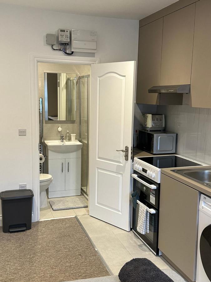 Bright Modern, 1 Bed Flat, 15 Mins Away From Central London Hendon Exterior photo